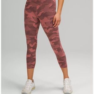 Lululemon Wunder Train High-Rise Crop 23 inch Size 8